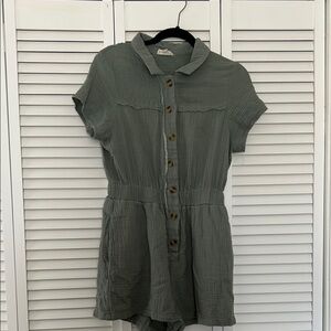 Stylish Green Button-Up Dress